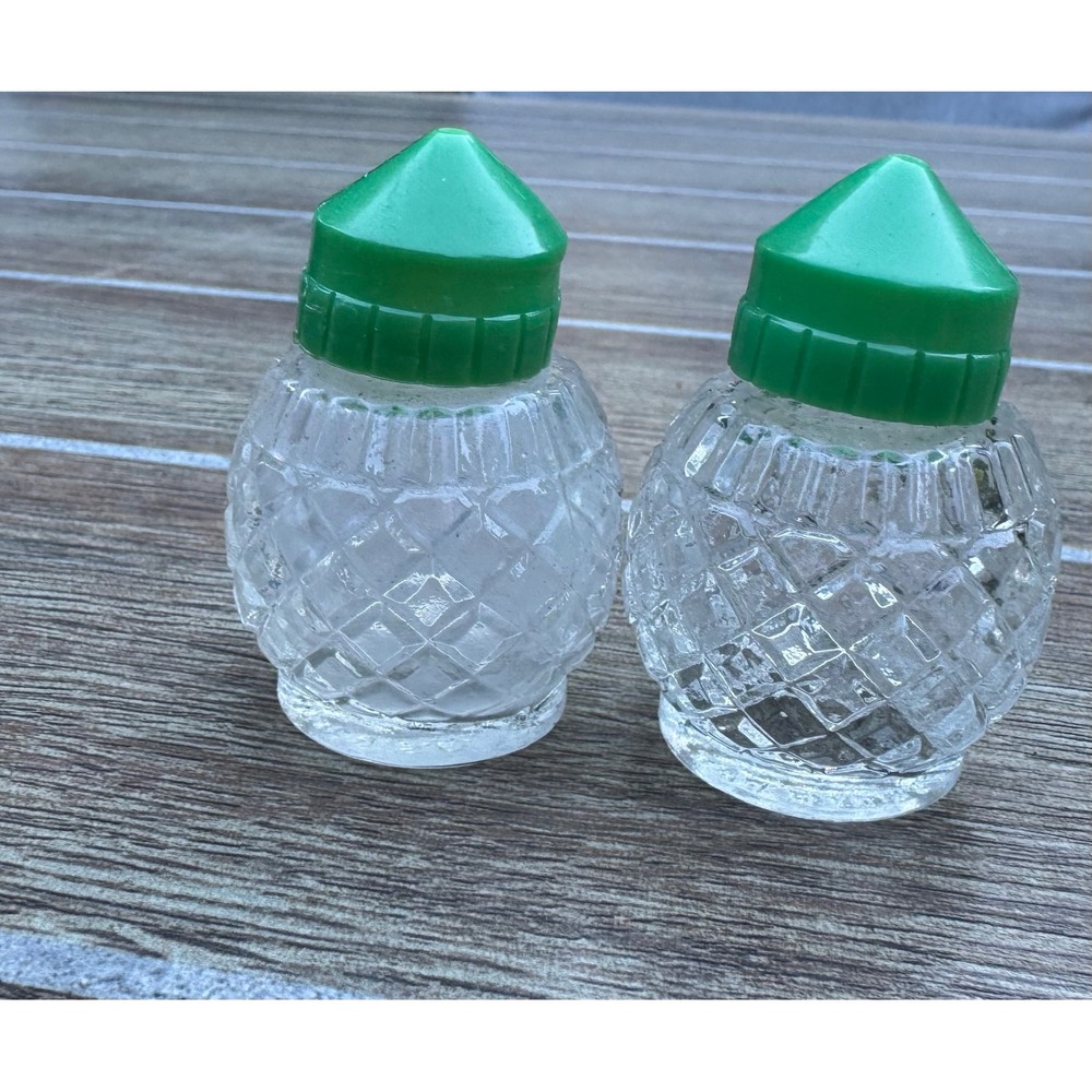 Vintage Mini Glass Salt and Pepper Shakers Green Pineapple Diamond Quilted Set